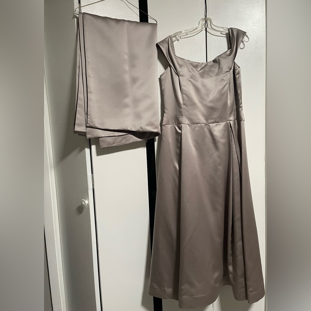 Vera Wang Satin Steel Gray Bridesmaid Gown w/ Matching Shawl